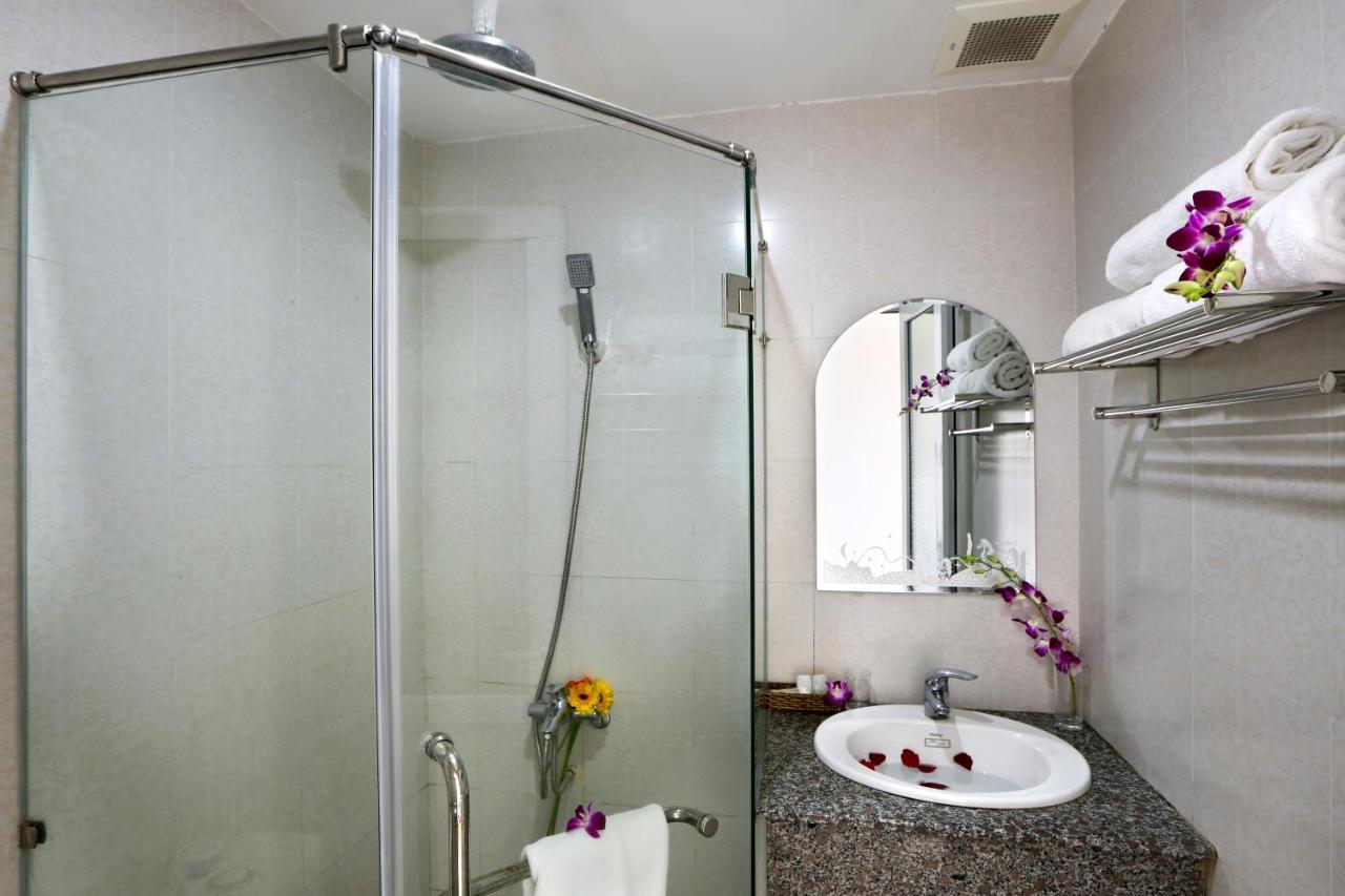 Hilary Hotel Дананг Екстер'єр фото